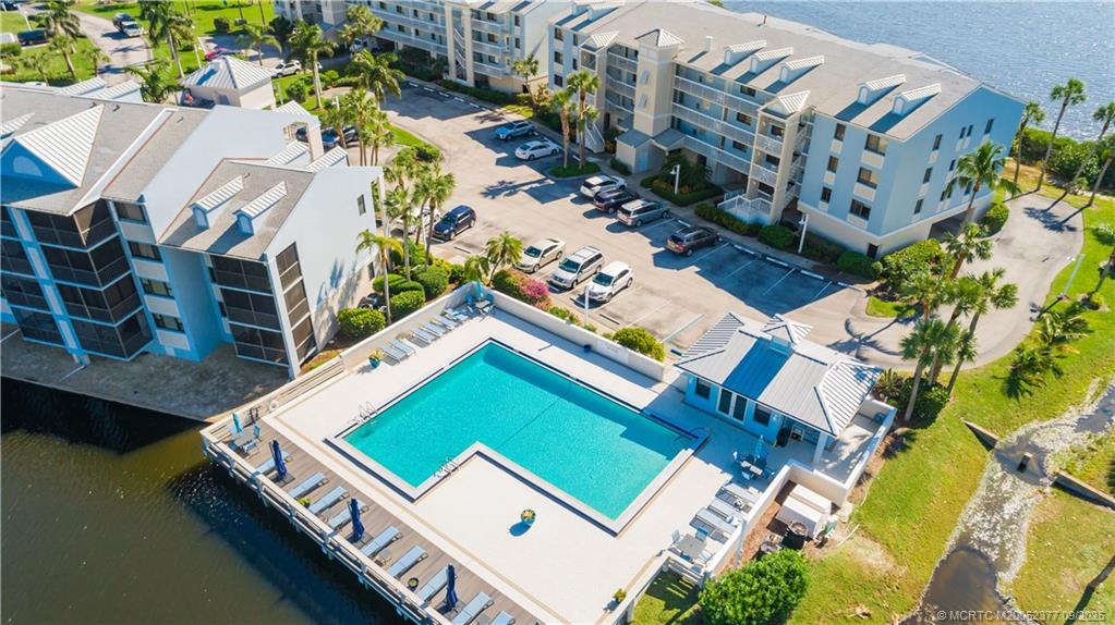 40 NE Plantation Road 317