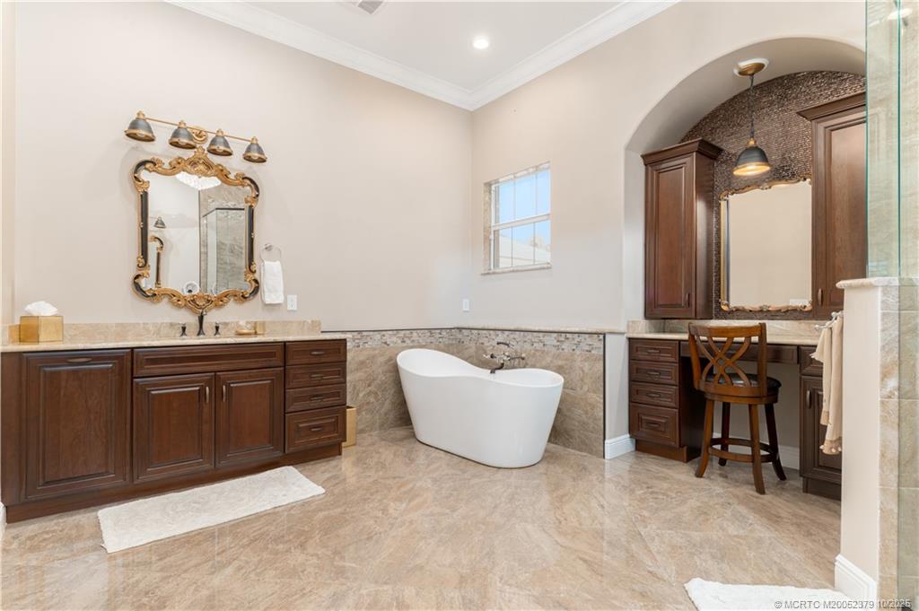 2690 NW Collins Cove Road