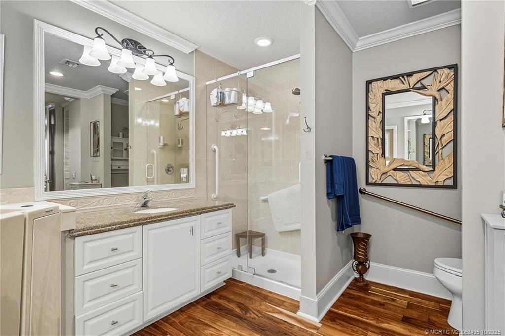 36 Harbour Isle Drive W 4