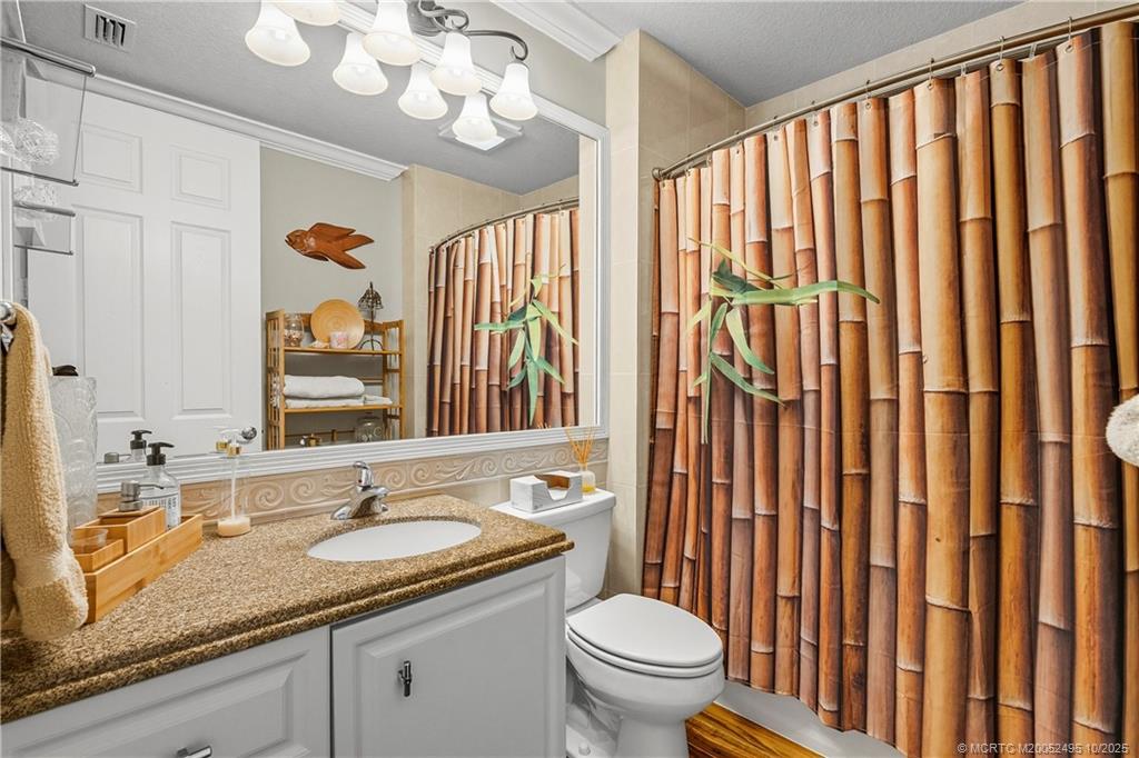 36 Harbour Isle Drive W 4