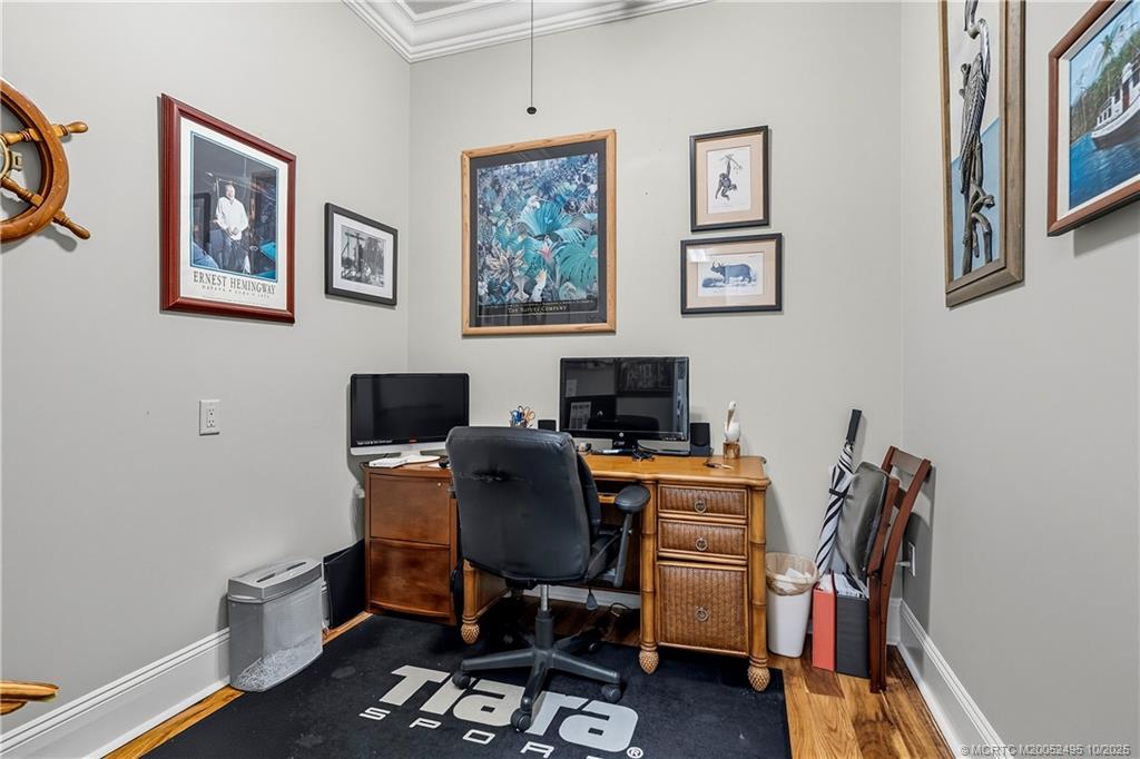 36 Harbour Isle Drive W 4