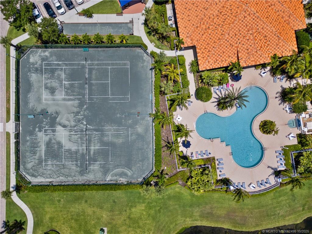 36 Harbour Isle Drive W 4