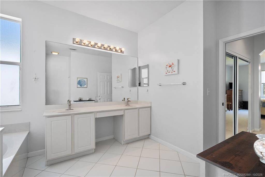 908 NW Mossy Oak Way