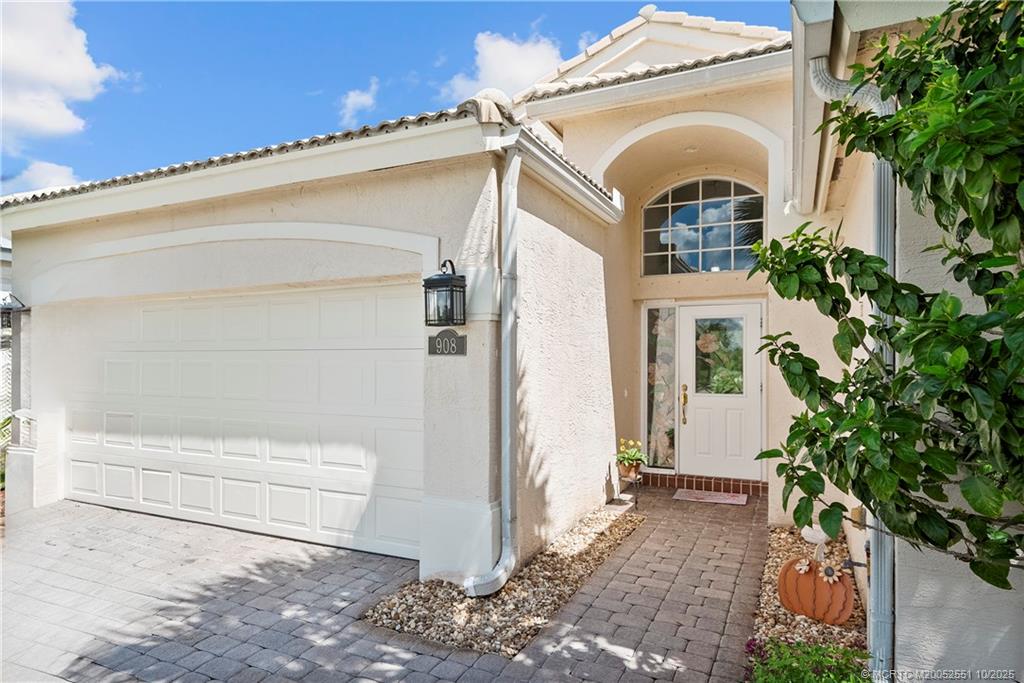 908 NW Mossy Oak Way