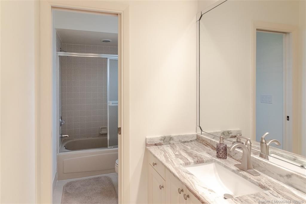 2343 SW Spoonbill Drive