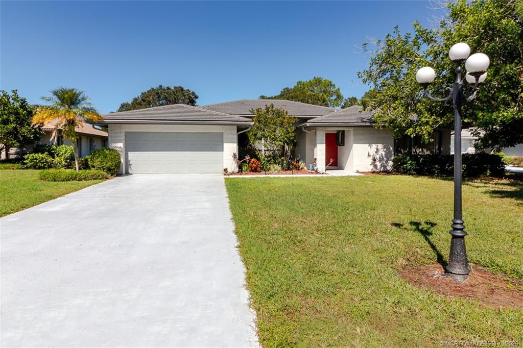 2343 SW Spoonbill Drive