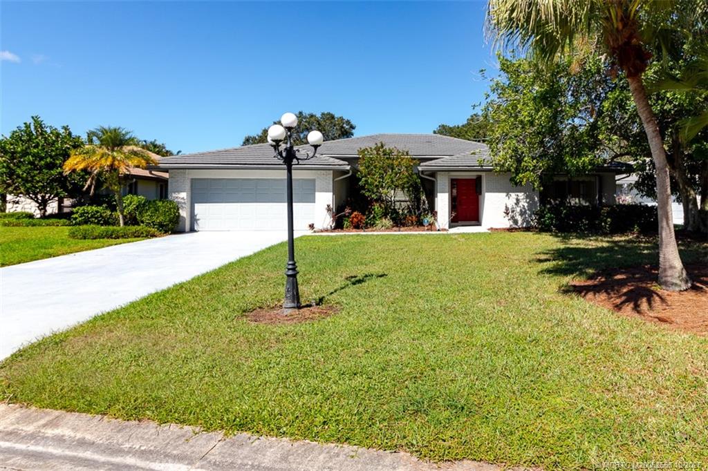 2343 SW Spoonbill Drive