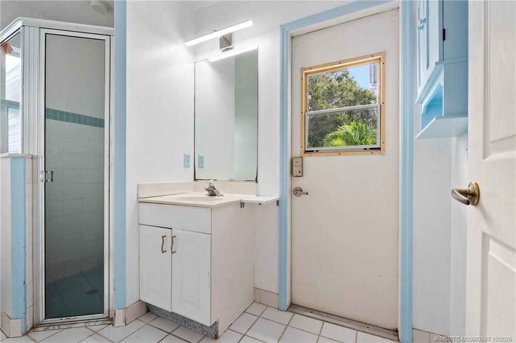 146 NE Blueberry Terrace