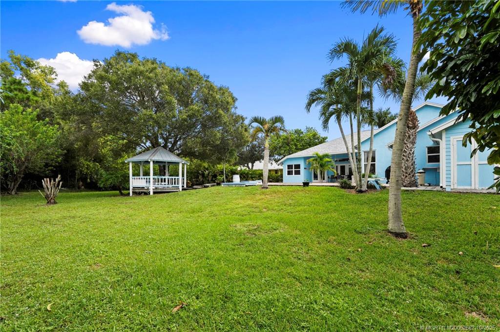 146 NE Blueberry Terrace