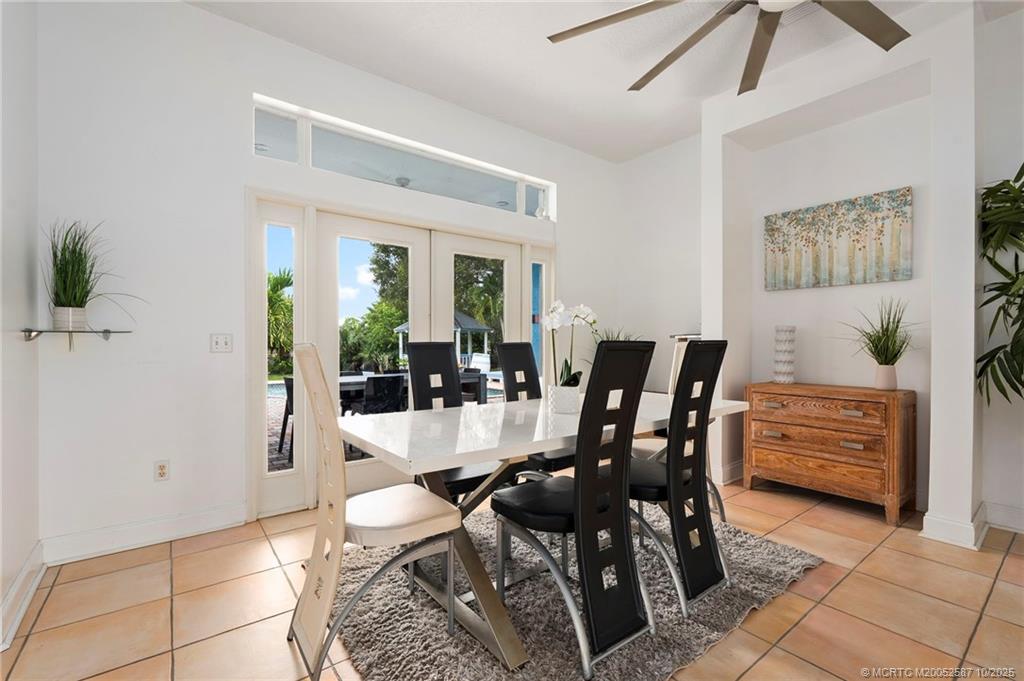 146 NE Blueberry Terrace