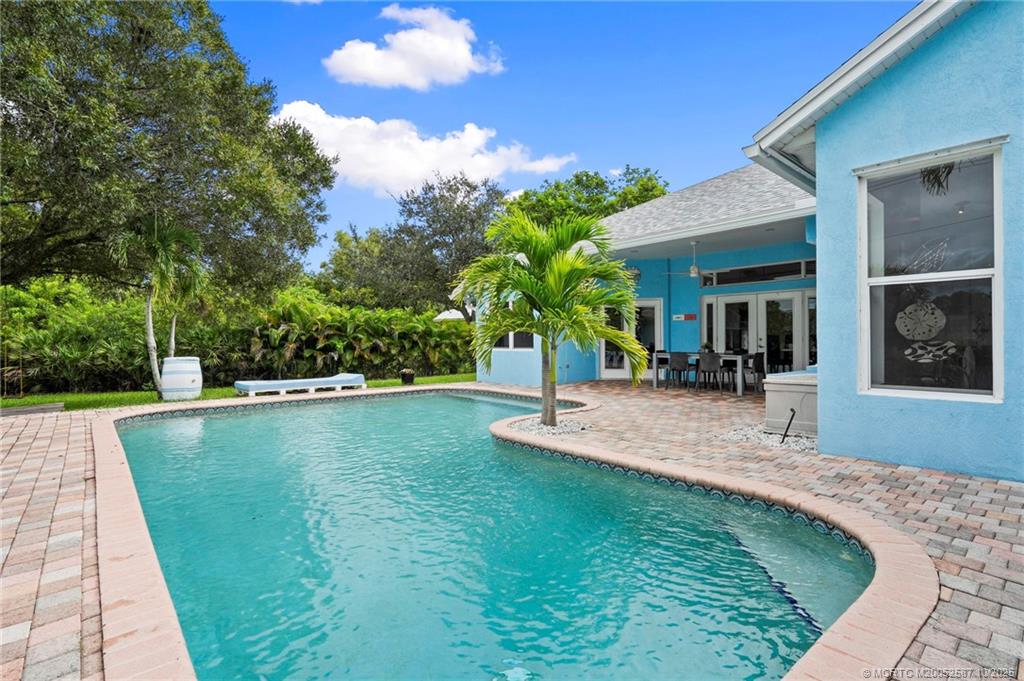 146 NE Blueberry Terrace