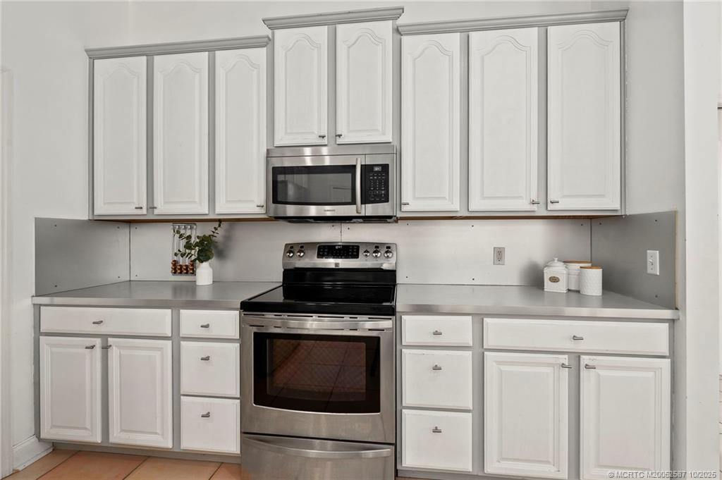 146 NE Blueberry Terrace