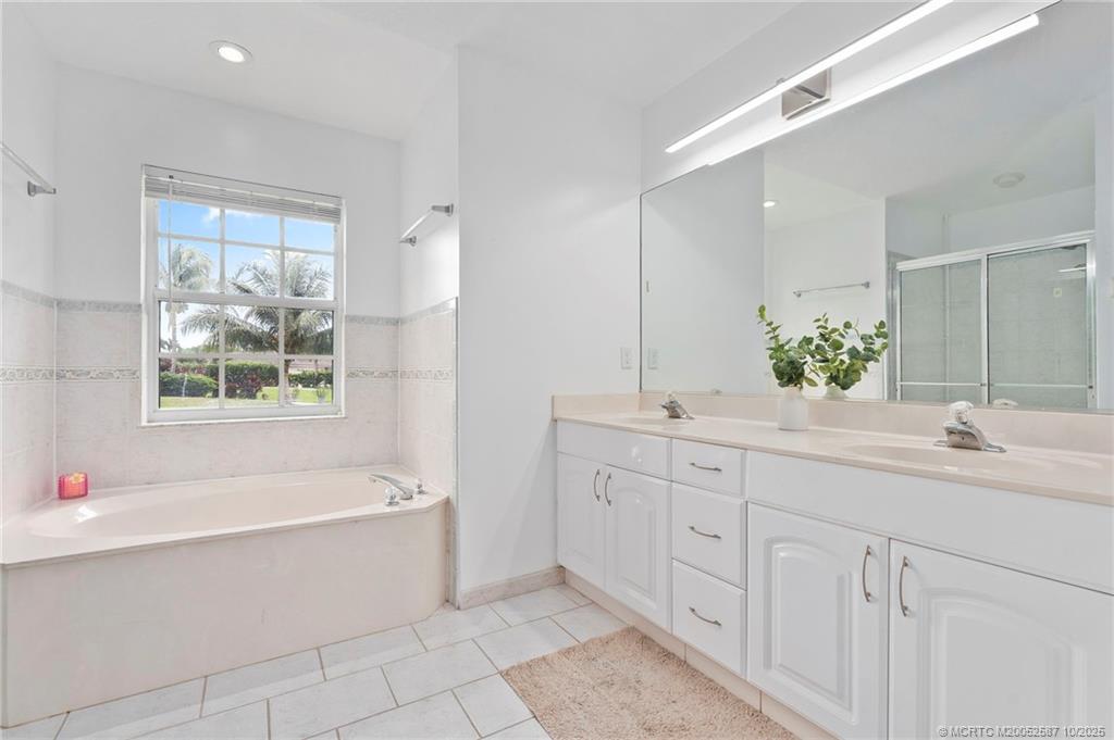 146 NE Blueberry Terrace