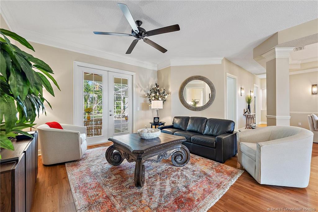 1418 NE Oak Bluff Lane