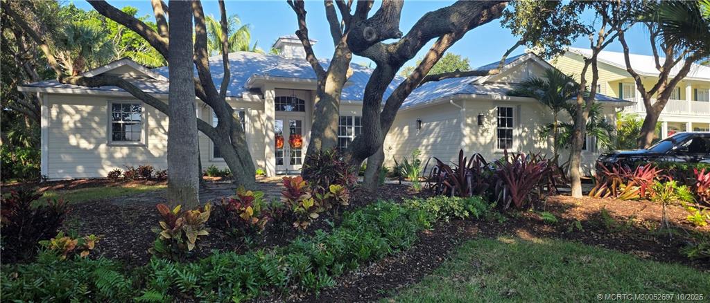 1418 NE Oak Bluff Lane