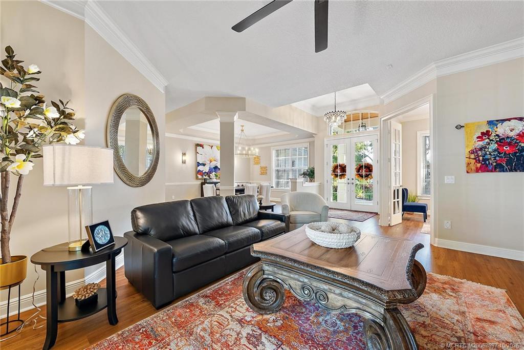 1418 NE Oak Bluff Lane