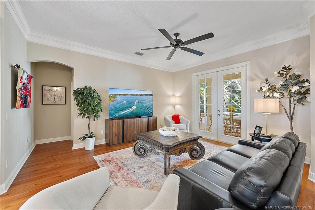 1418 NE Oak Bluff Lane