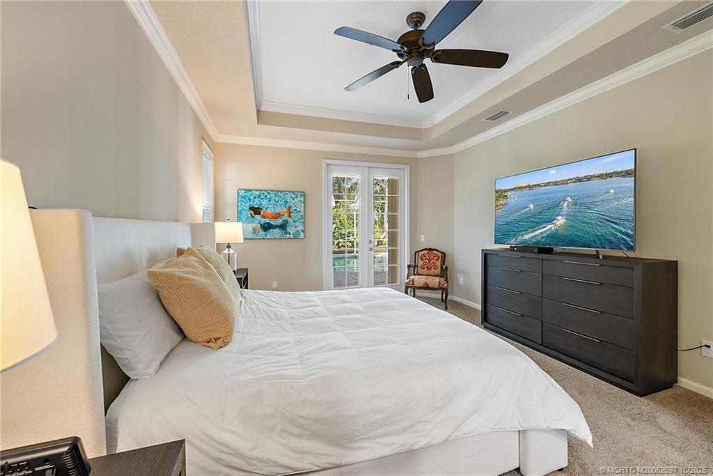 1418 NE Oak Bluff Lane