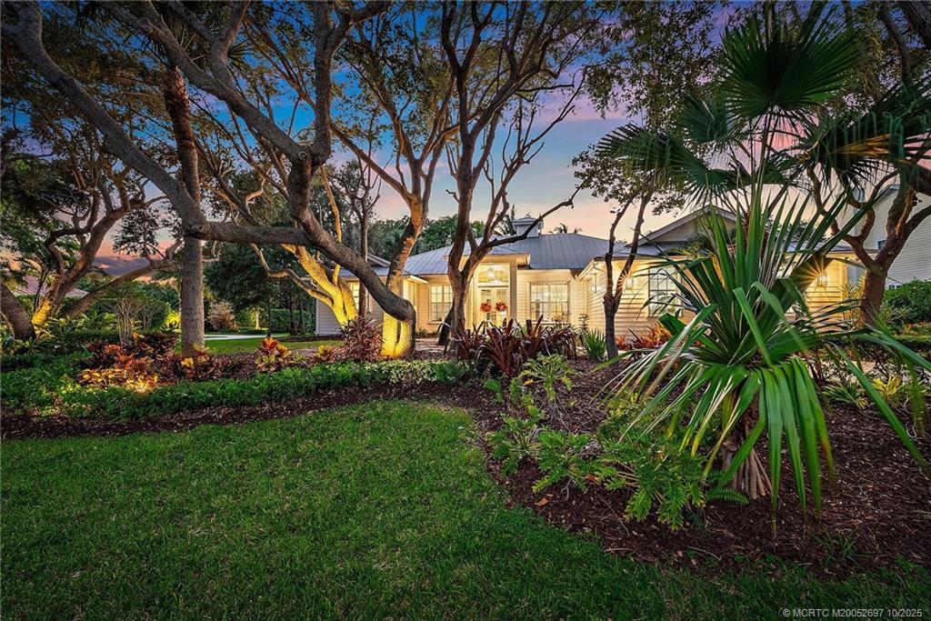 1418 NE Oak Bluff Lane