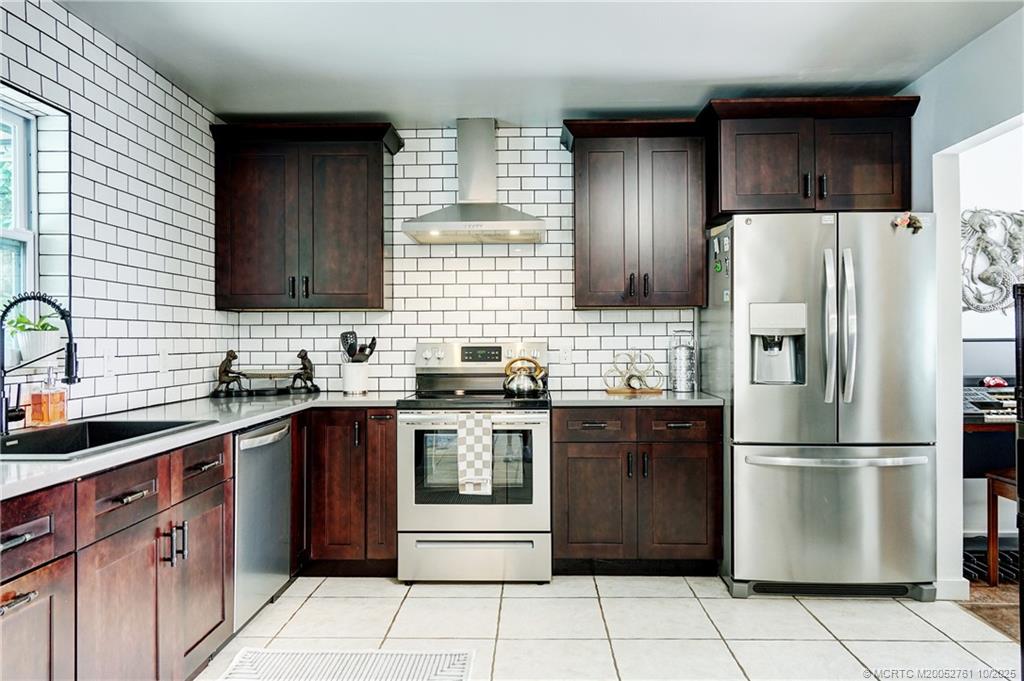 905 SE Flamingo Avenue