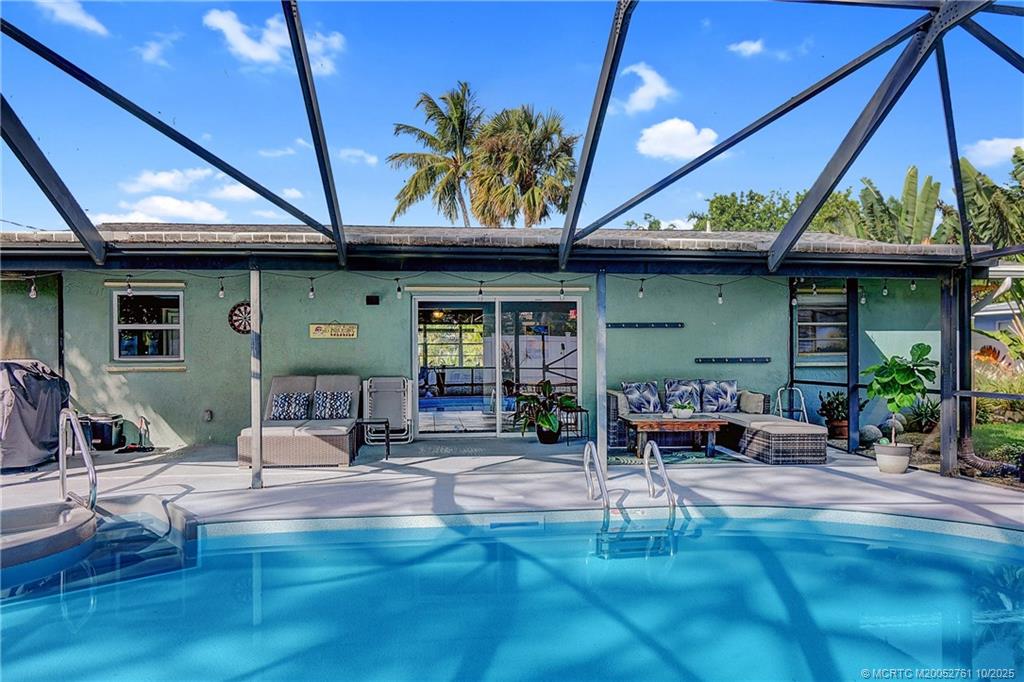 905 SE Flamingo Avenue