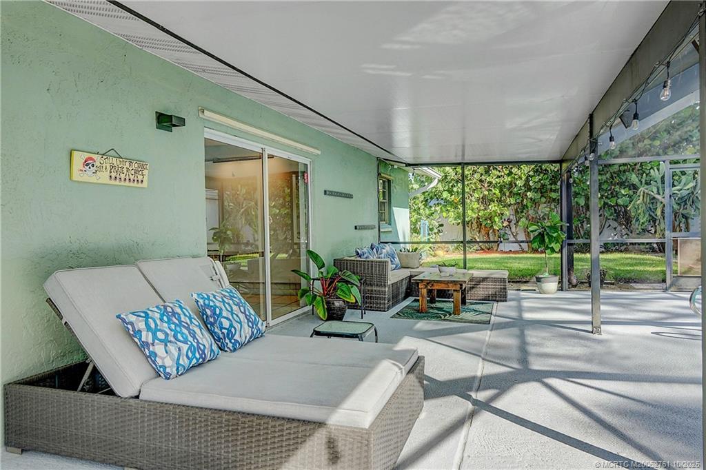 905 SE Flamingo Avenue