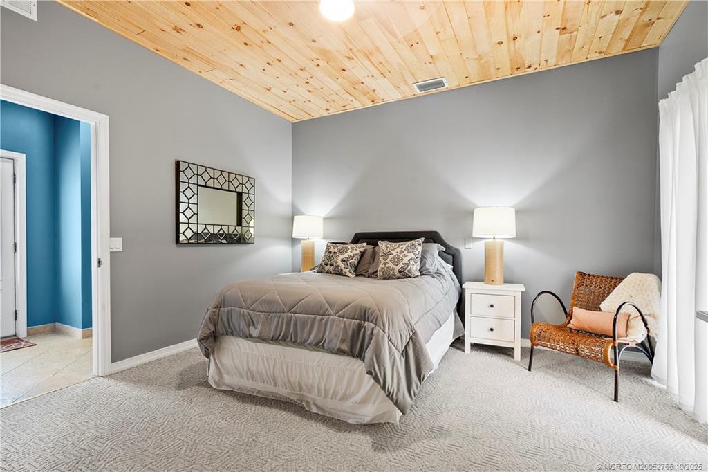 1733 SW Crane Creek Avenue