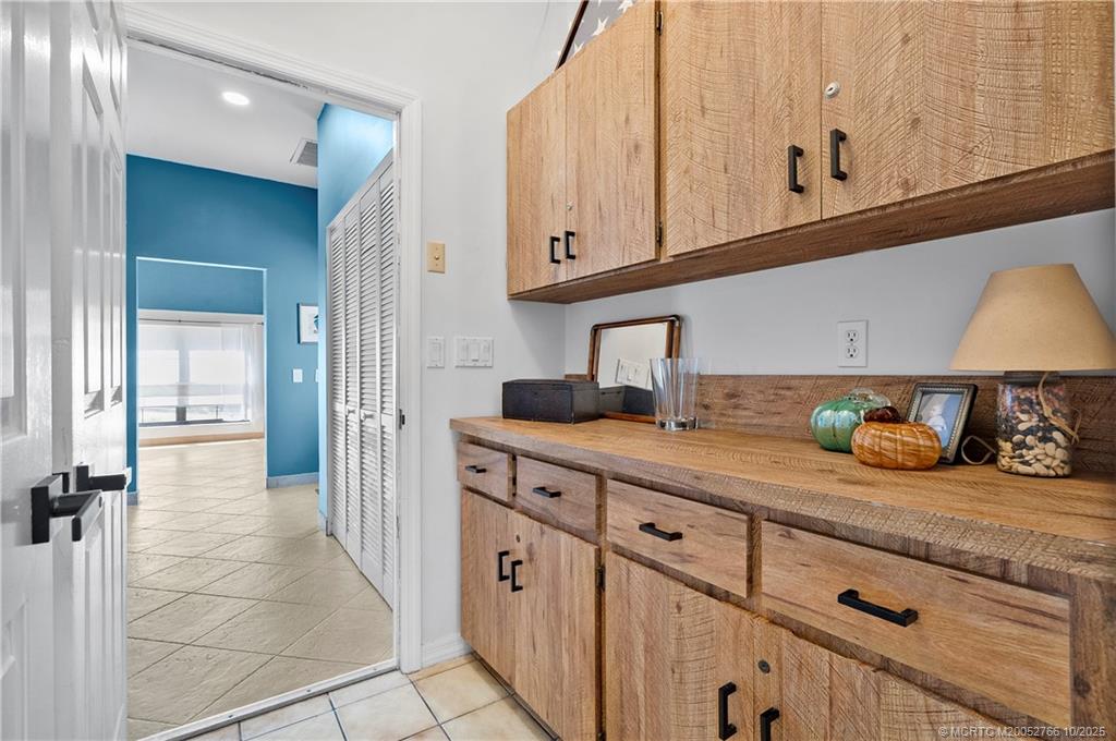 1733 SW Crane Creek Avenue