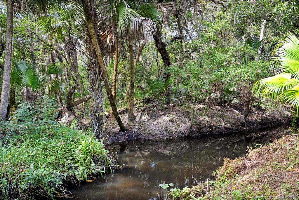 1733 SW Crane Creek Avenue