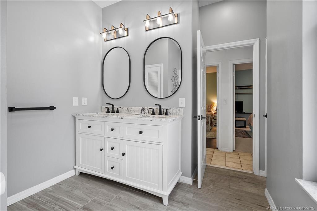 1733 SW Crane Creek Avenue