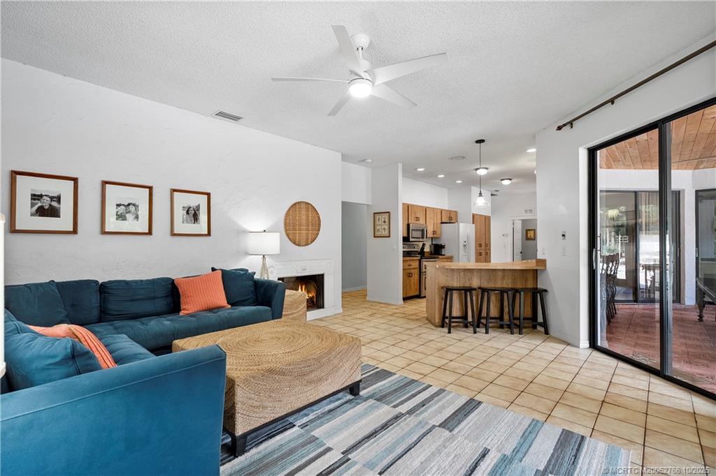 1733 SW Crane Creek Avenue