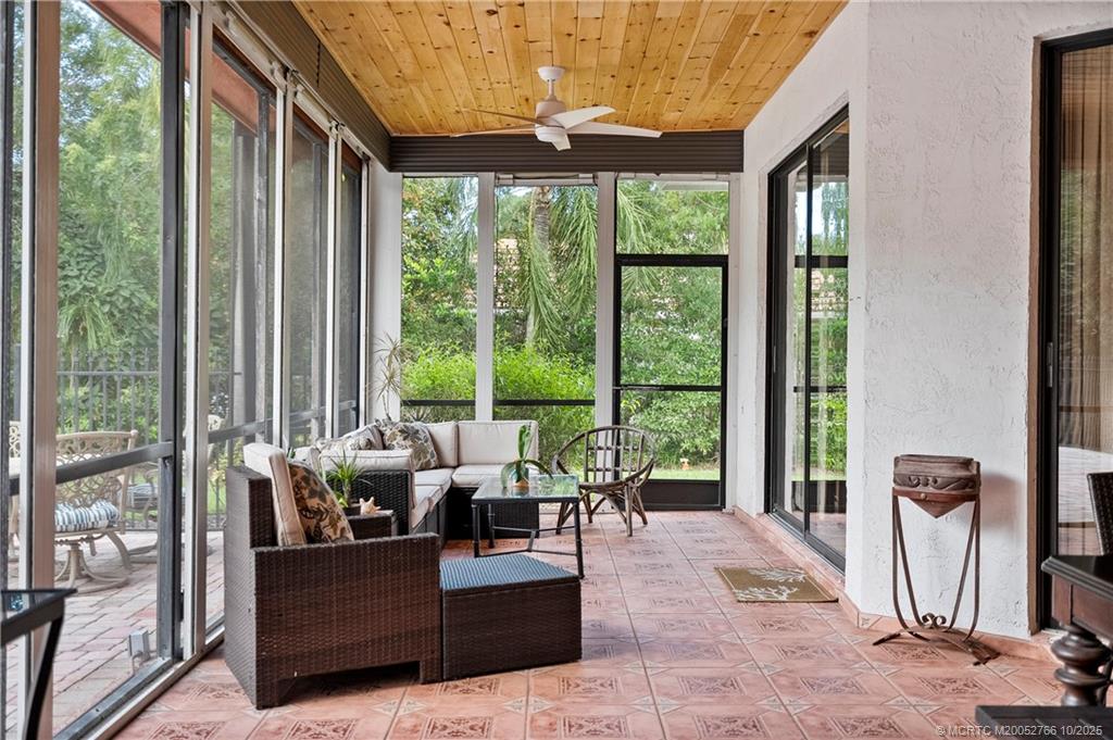 1733 SW Crane Creek Avenue