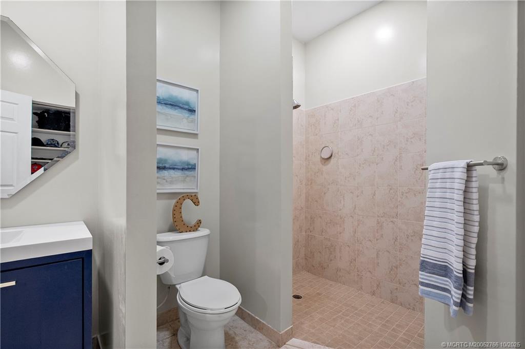 1733 SW Crane Creek Avenue