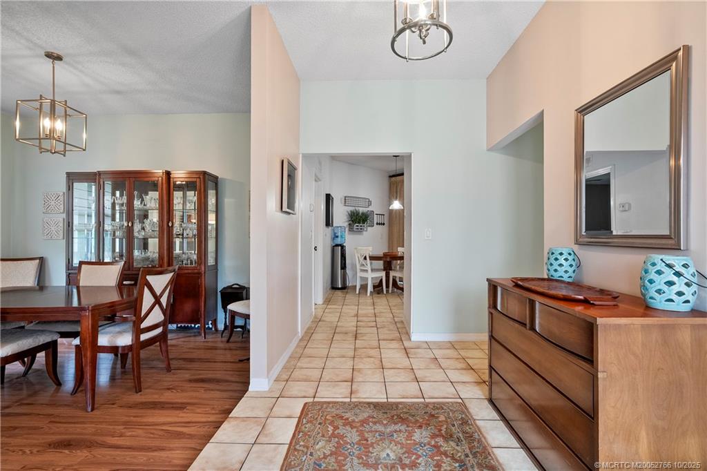 1733 SW Crane Creek Avenue