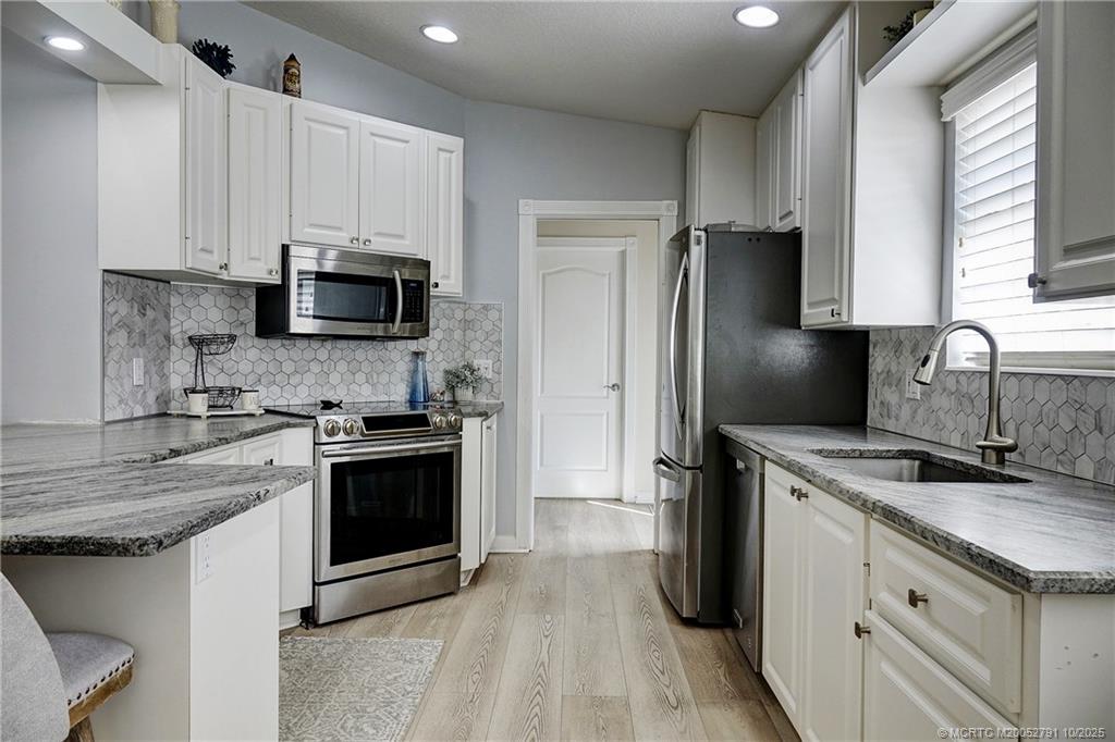 1592 SW Pineland Way