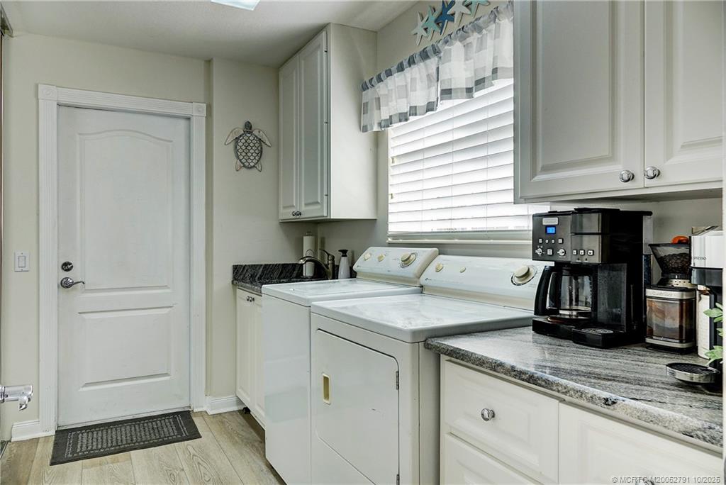 1592 SW Pineland Way