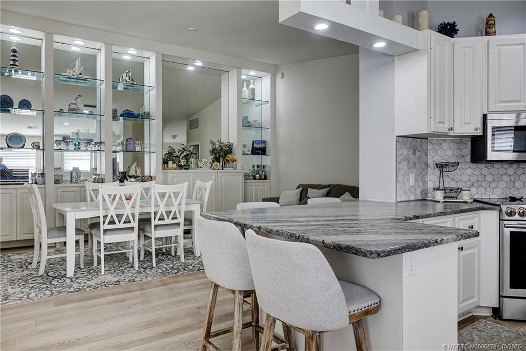 1592 SW Pineland Way