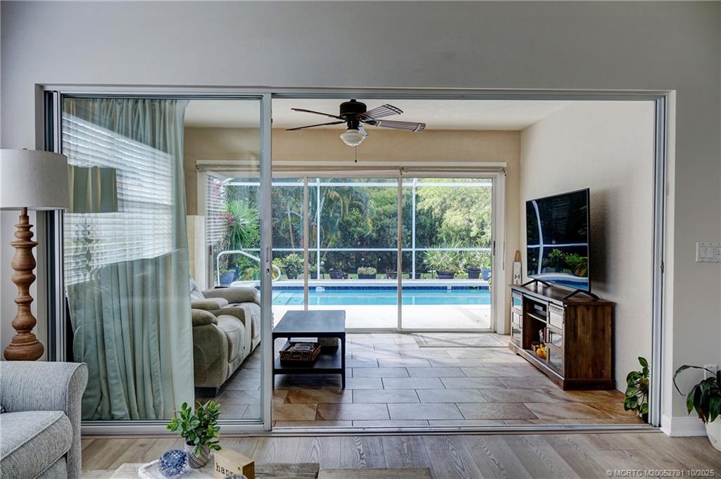 1592 SW Pineland Way