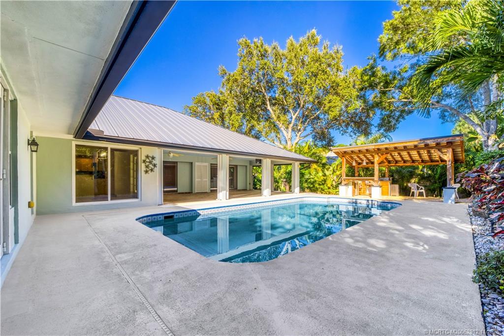 7 Oakwood Drive