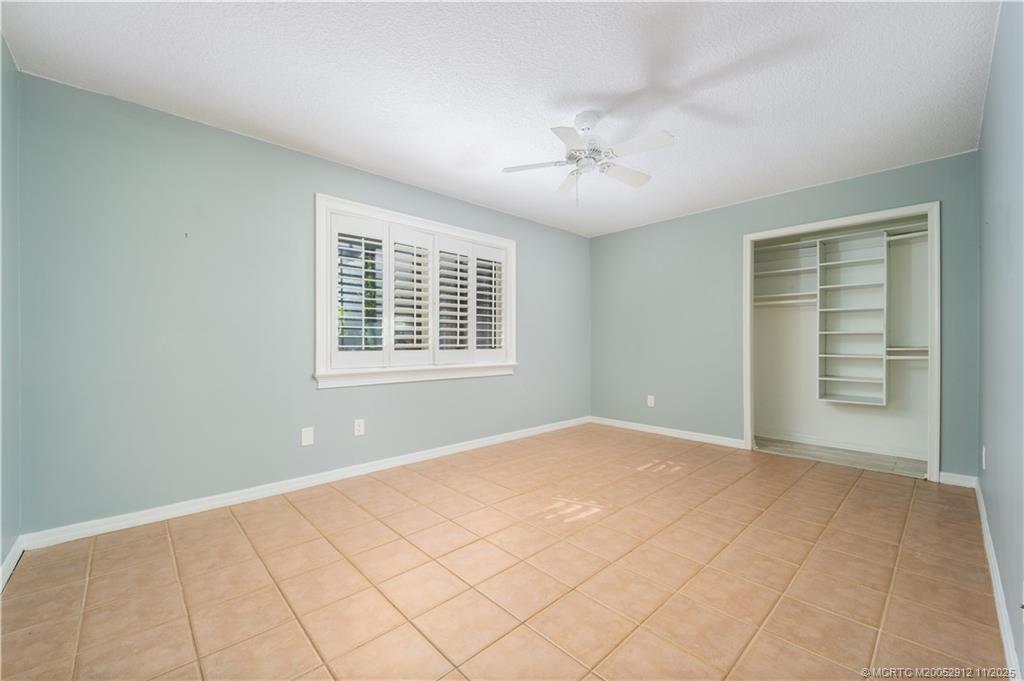 7 Oakwood Drive