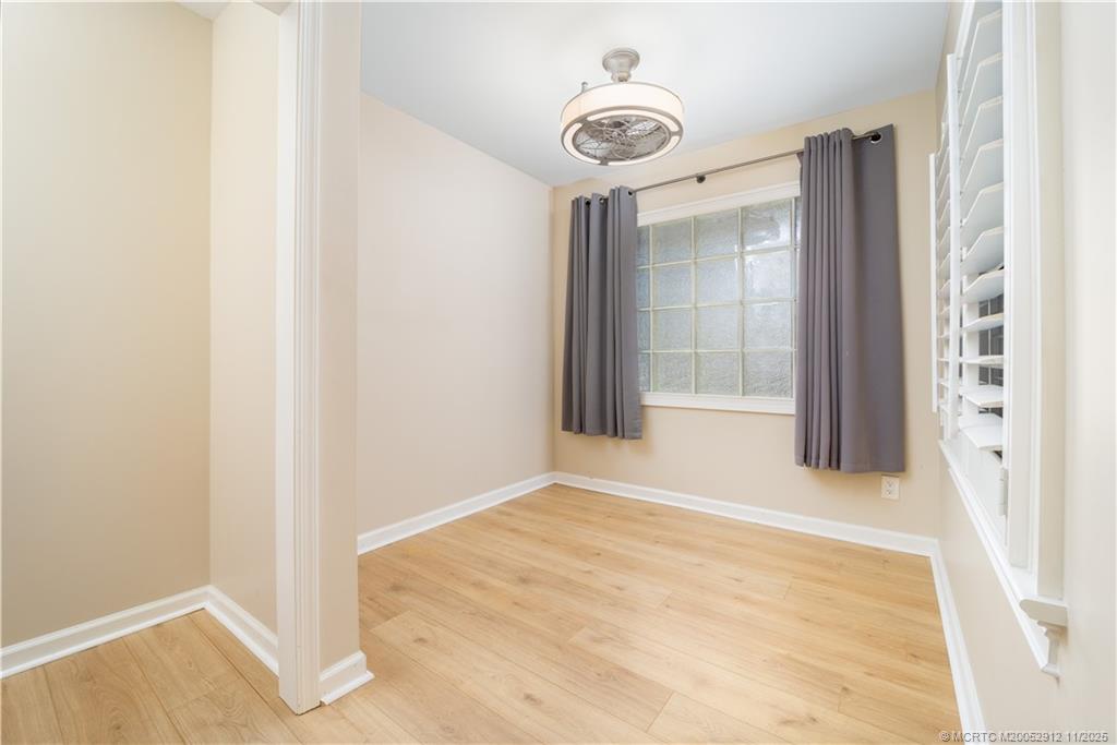 7 Oakwood Drive