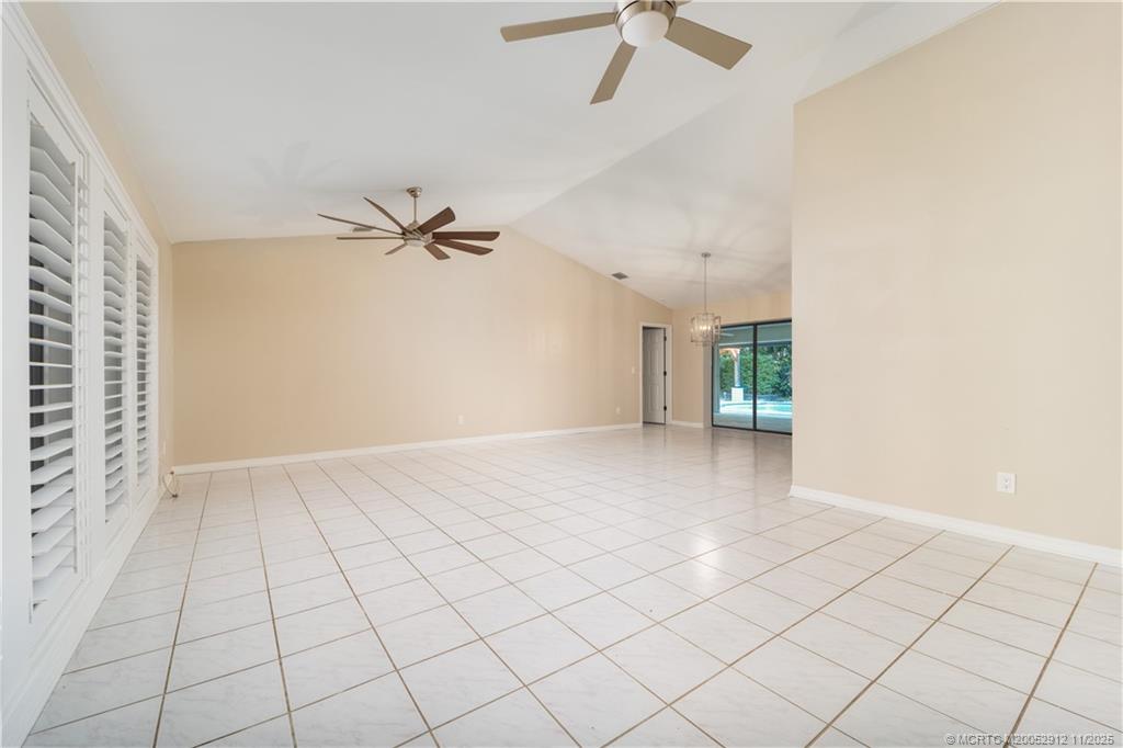 7 Oakwood Drive