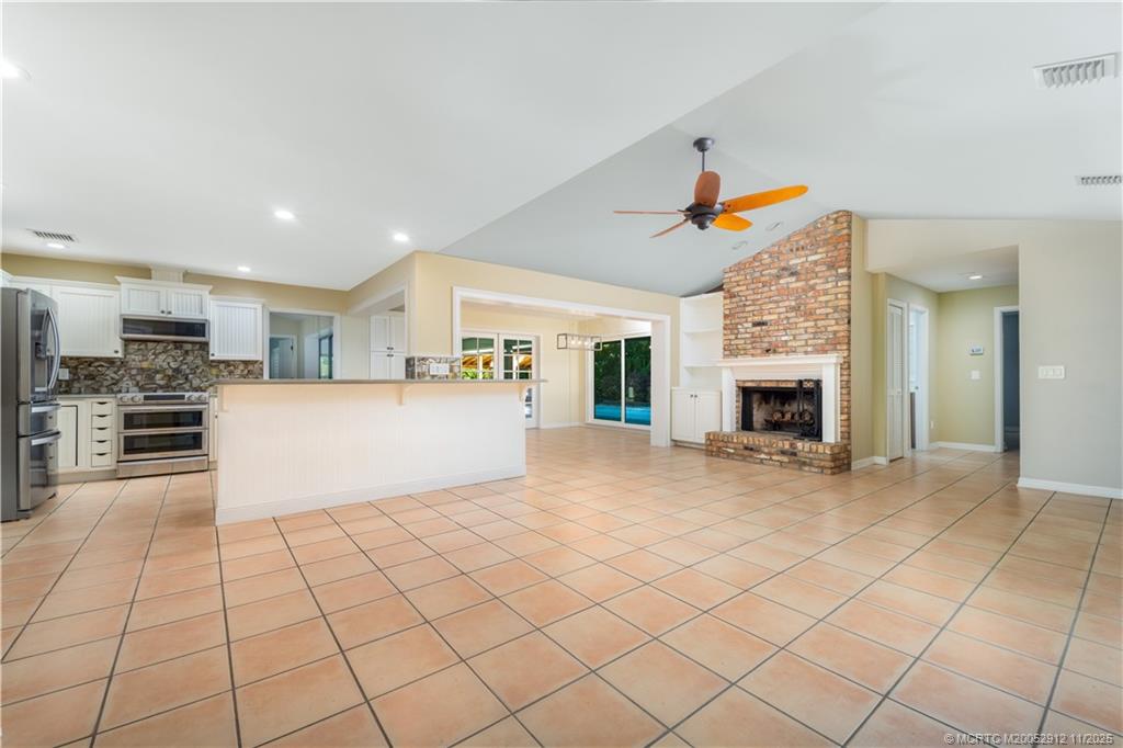 7 Oakwood Drive