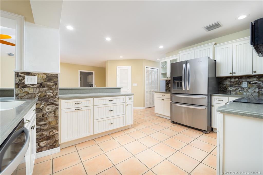 7 Oakwood Drive