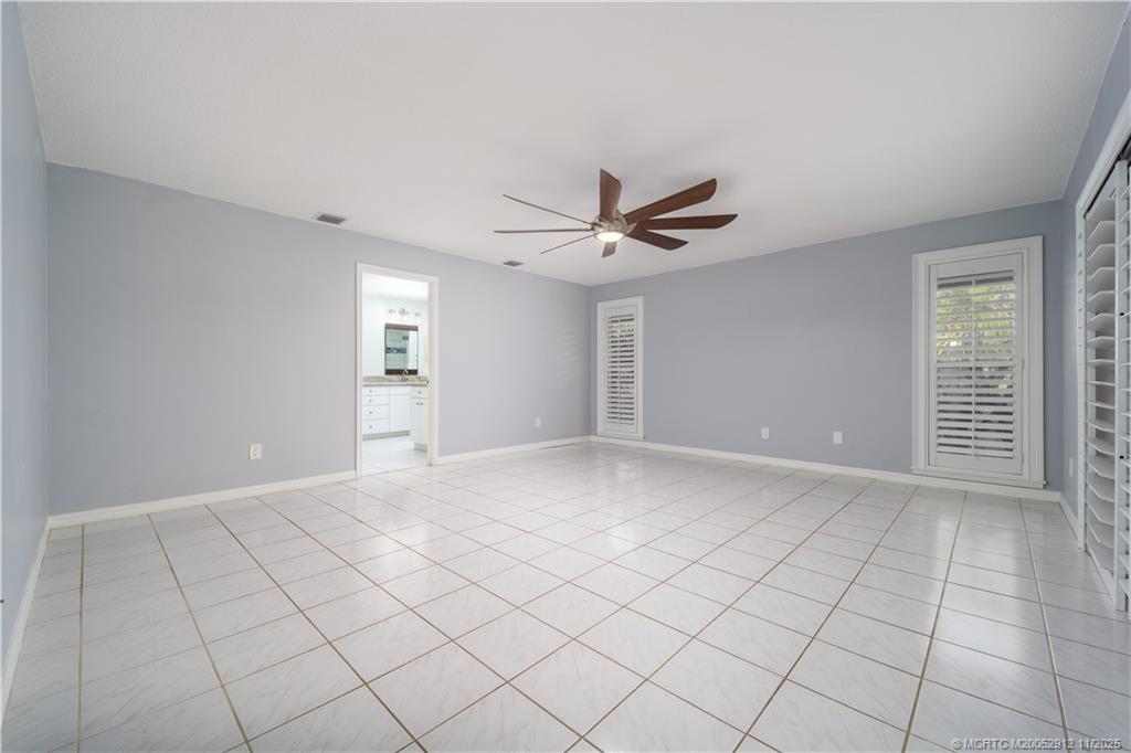 7 Oakwood Drive