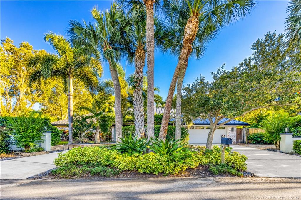 7 Oakwood Drive