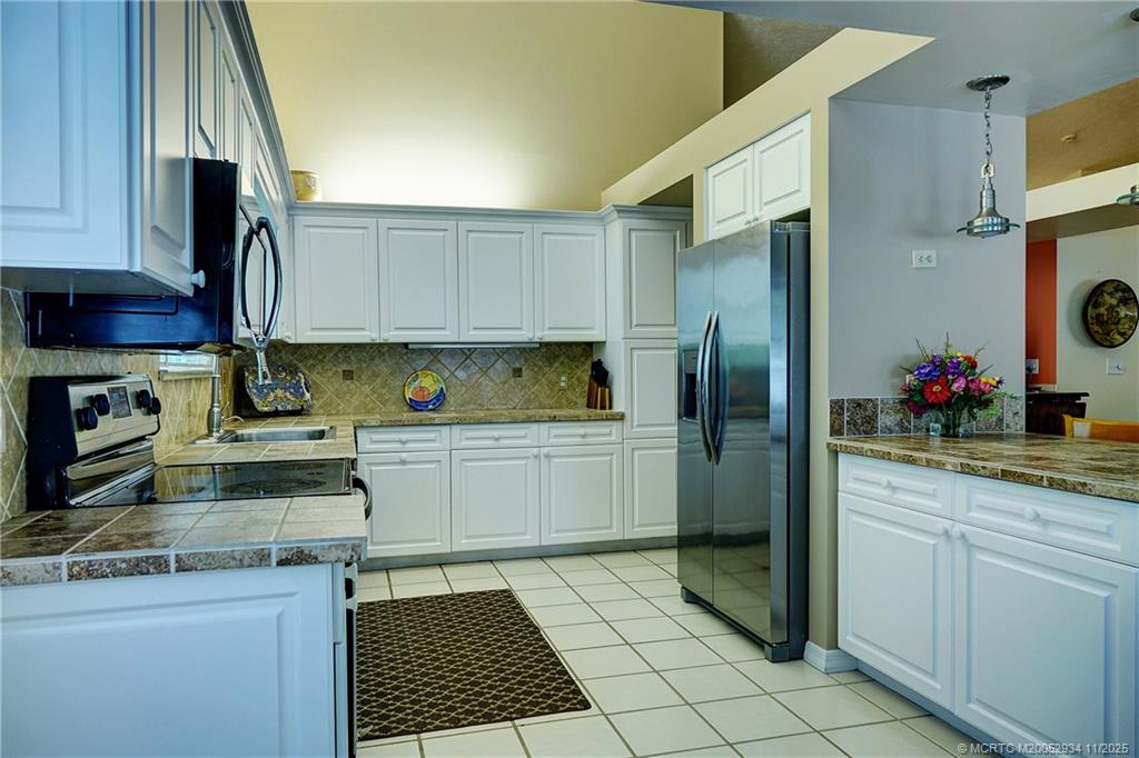 7317 Elyse Circle
