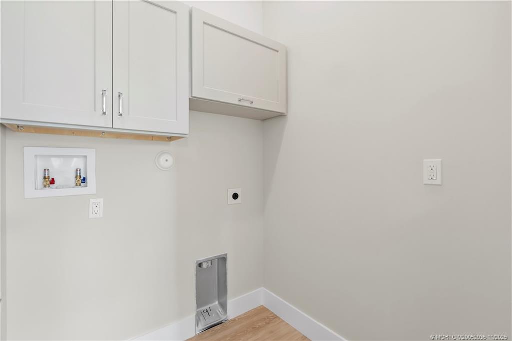 1083 NW 12th Terrace