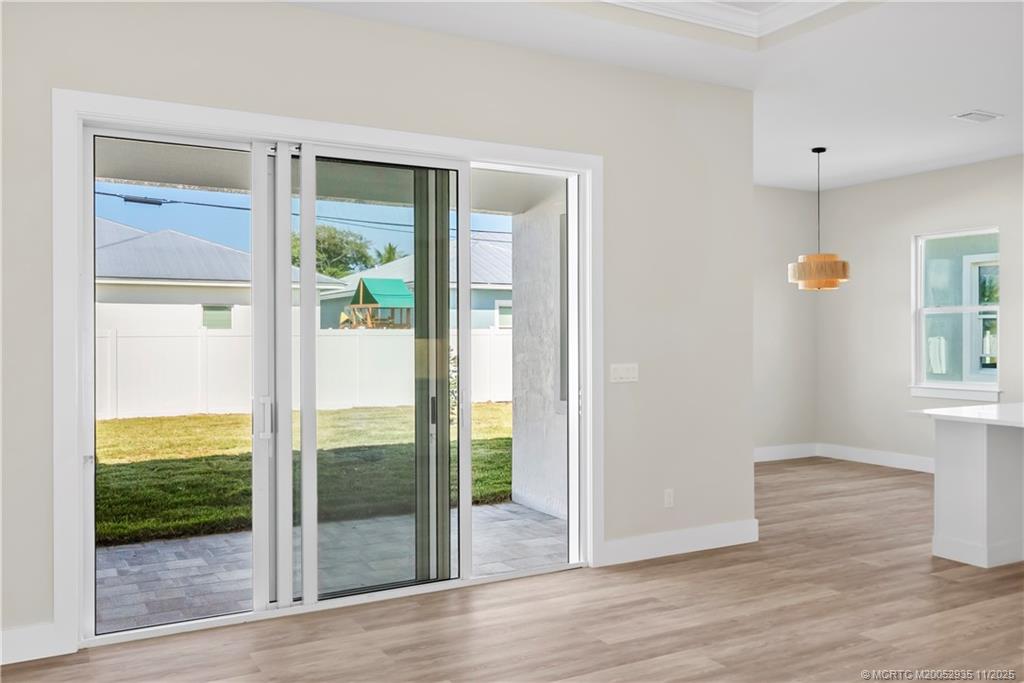 1083 NW 12th Terrace