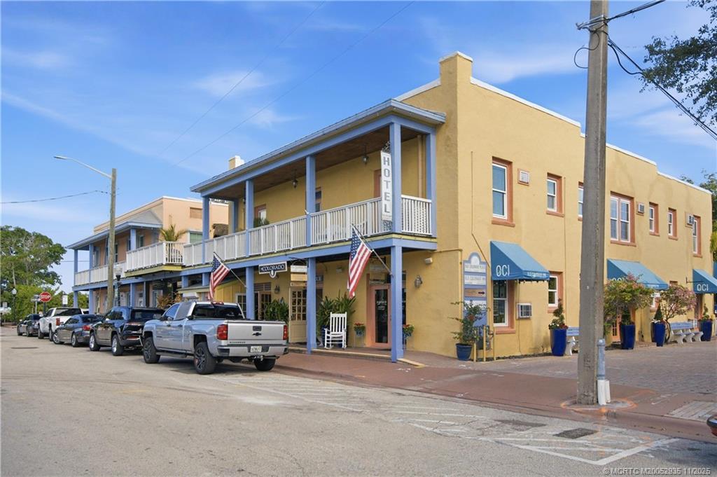 1083 NW 12th Terrace